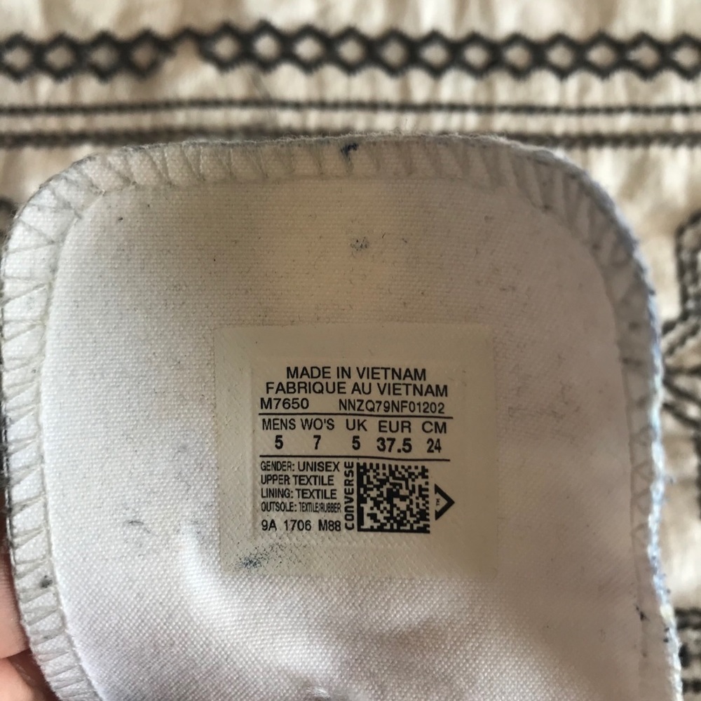 Converse - Picture 4 of 6